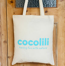 Cargar imagen en el visor de la galería, El set de bowls de coco incluye una bolsa de tela ecológica y reutilizable Cocolili
